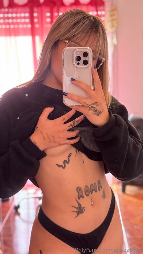 40 onlyfans hot sexy image