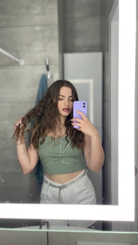 Lina Sunset xxx model galleries