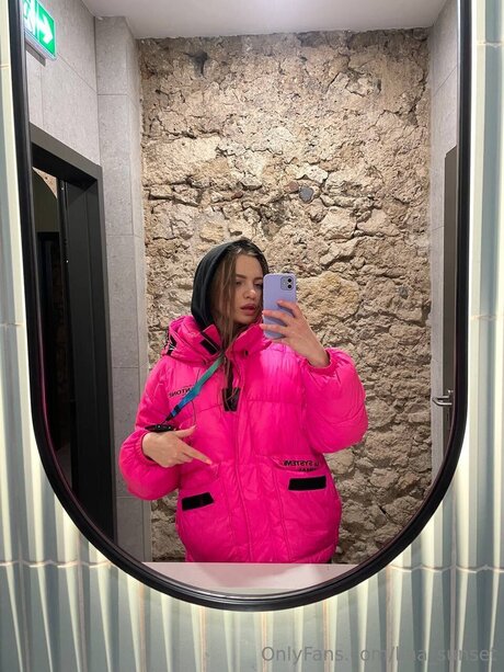 Lina Sunset free star images