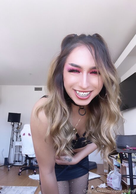 Bluntsandparadise hd actress photo