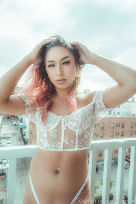 Bluntsandparadise xxx model images