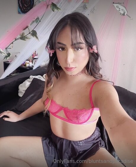 Bluntsandparadise perfect actress photo