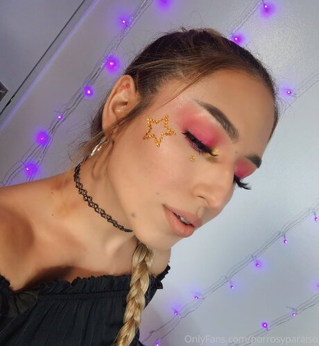 Bluntsandparadise model erotic photos