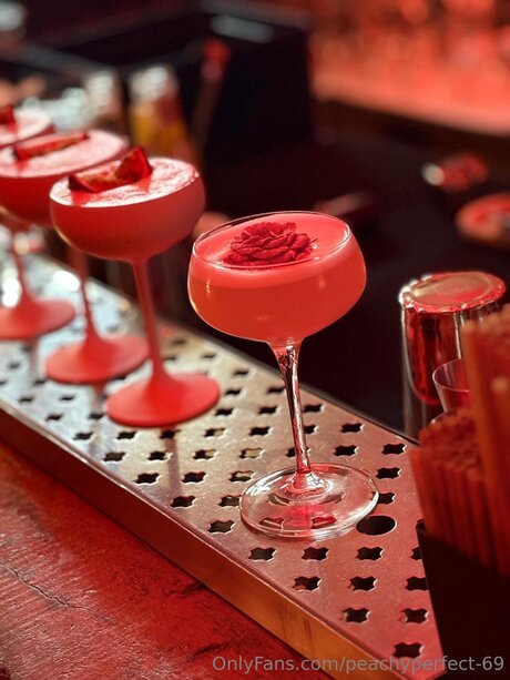 Peachyperfect 69 naked actress photos