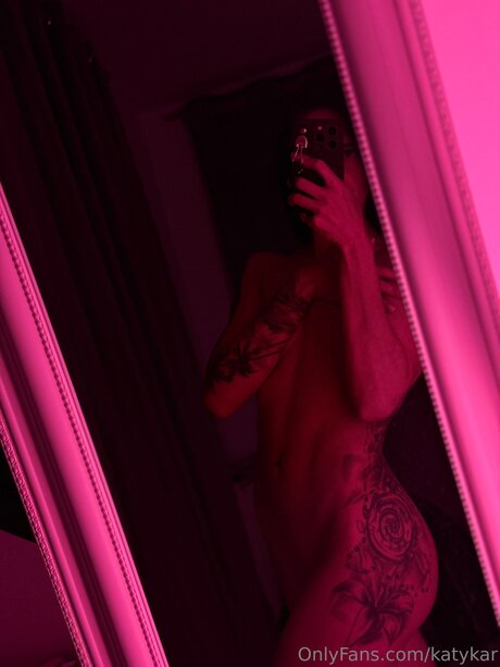 Katykar model sexy pic