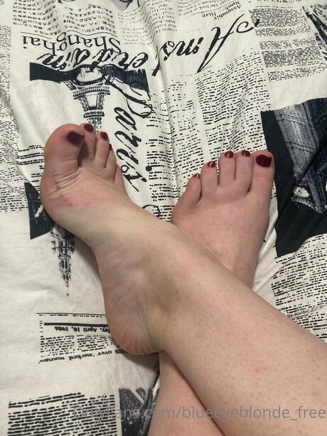 Blueeyeblonde Free porn actress photo