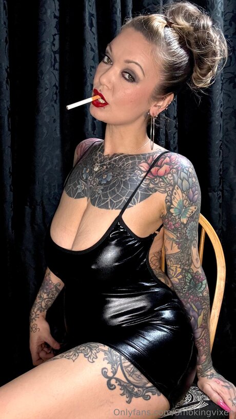 Smokingvixen model nice image