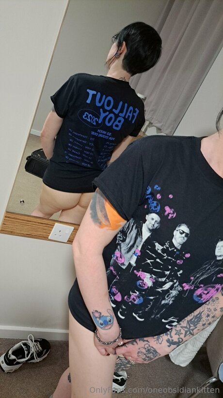 Oneobsidiankitten star xxx image