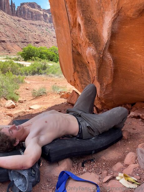 S1monpetrikov art model pics