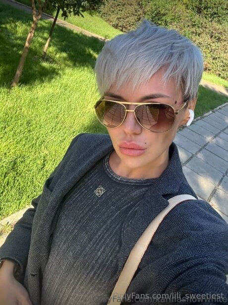 Lili Sweetiest sex actress picture