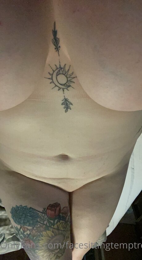 big tits college onlyfans pretty pic