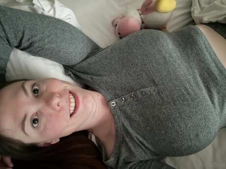 Kriss Sno model nice image