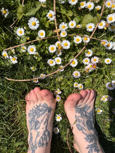 feet teen onlyfans adult img