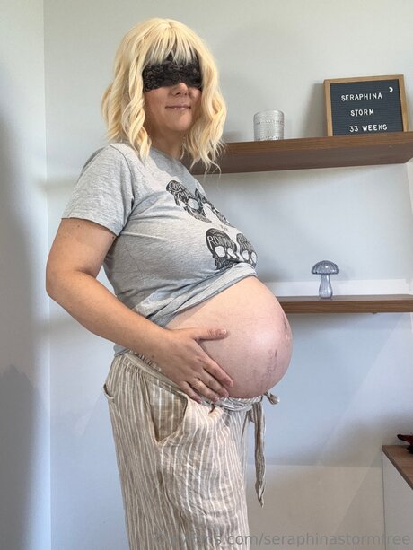 milf strip onlyfans beautiful xxx photo