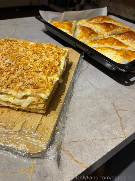 Domicute naked model gallery