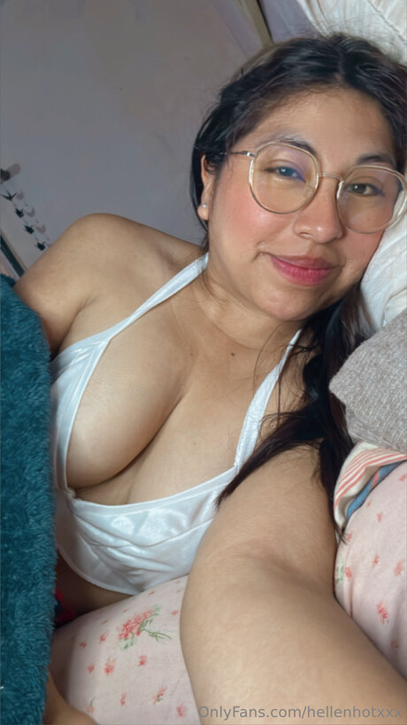 Hellenhotxxx perfect actress image