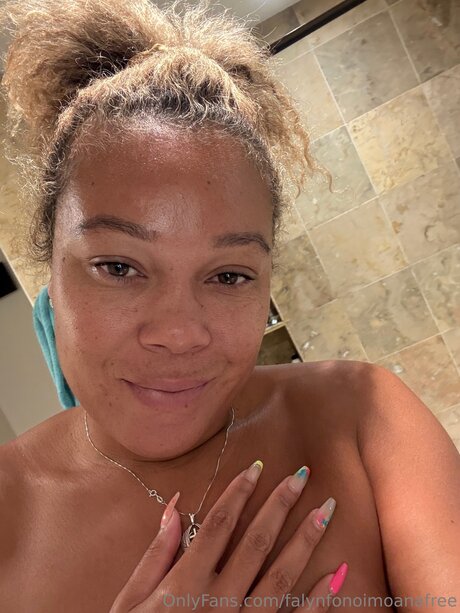 Falynfonoimoanafree star perfect photo