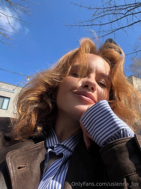 Usienna Fox hot actress pic