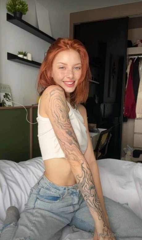 Dinaluu xxx pornstar img