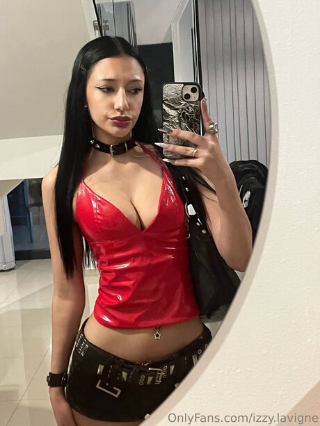 Izzy Lavigne top actress photo