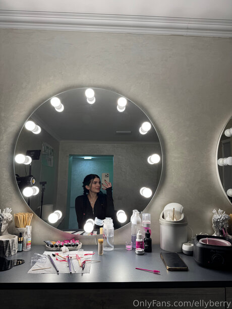 Ellyberry free pornstar galleries