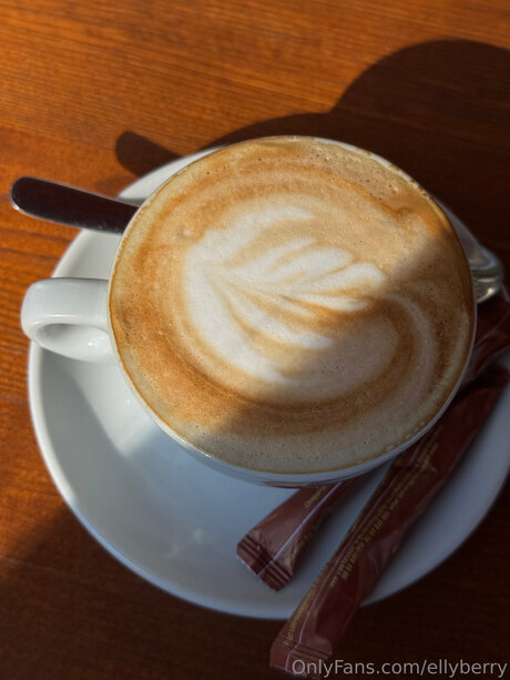 Ellyberry star hd gallery