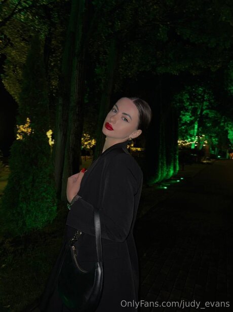 smile onlyfans beautiful nude photo