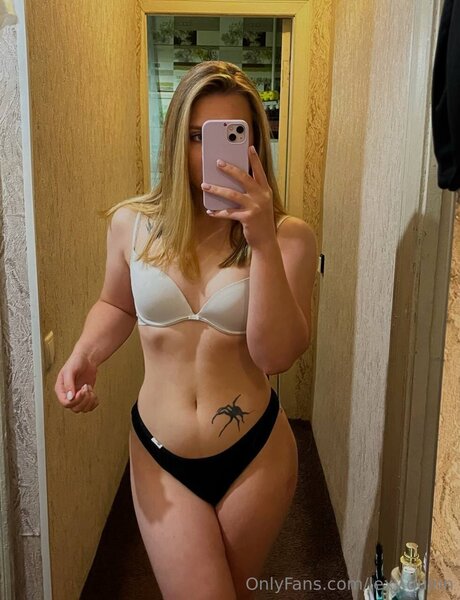 Baby Elisa pornographic model archive