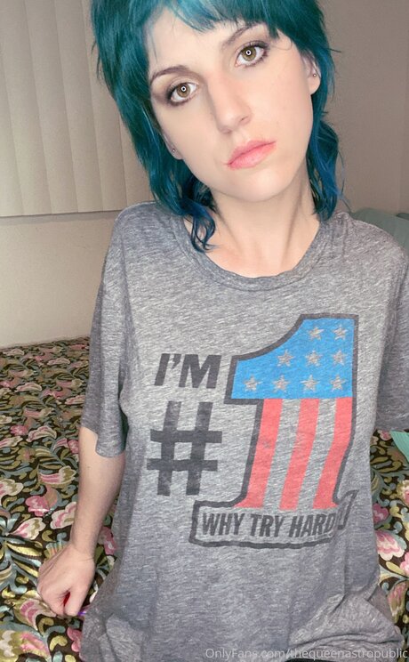 Thequeenastropublic star best pictures