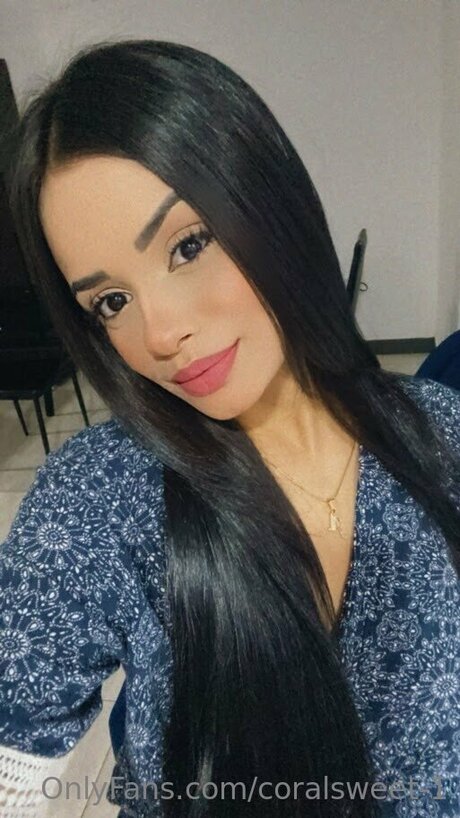 Coralsweet 1 model free photo
