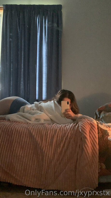 Bemyjxy xxx model img