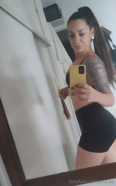 Julia Be sex pornstar img