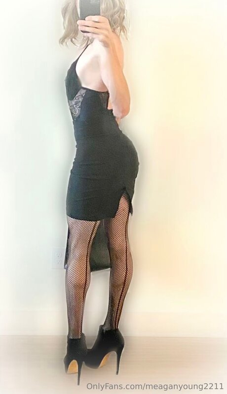 Meaganyoung2211 star nude picture