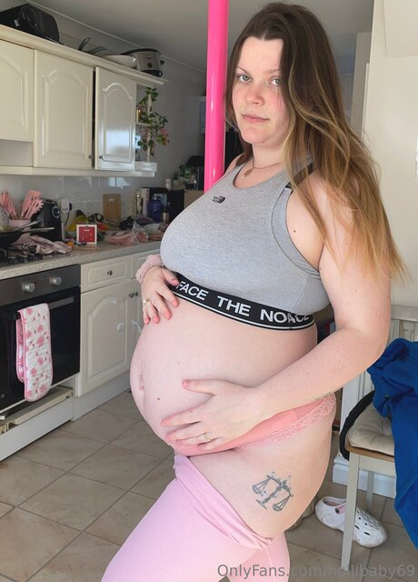 Hollibaby69 model porn img