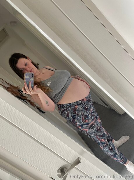 Hollibaby69 pretty pornstar gallery