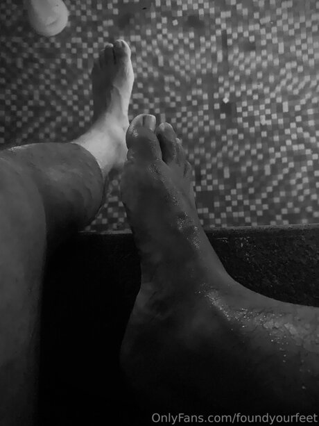 Foundyourfeet free pornstar photo