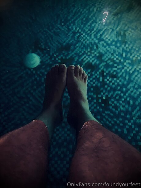 Foundyourfeet model exclusive pic