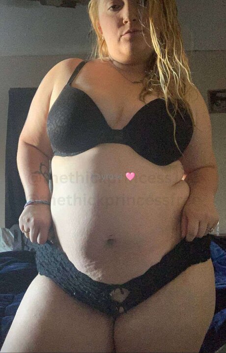 Kayrosefree model naked images