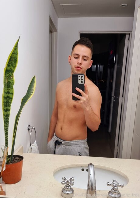 Exequiel Ponz Free star nice gallery