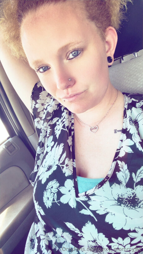 athletic milf onlyfans hot nude archive