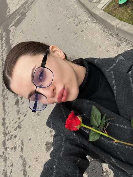 Cutie Karina hd pornstar photos