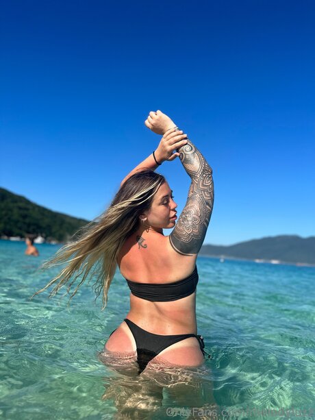 Melodyluzz high quality model picture