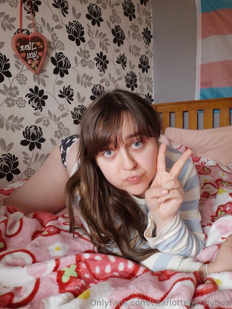 Charlottebunnybun Profile