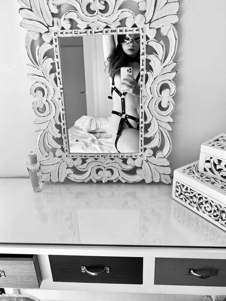 Moreforme69 xxx model pictures