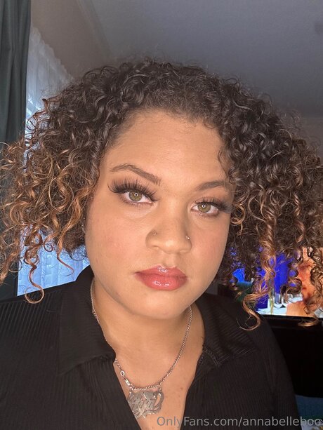 Annabellebooo pornstar nudes photo