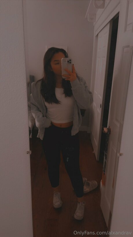 Alxandrav art actress photos