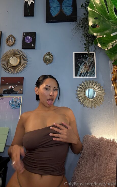 Bustynikki pornstar high quality img