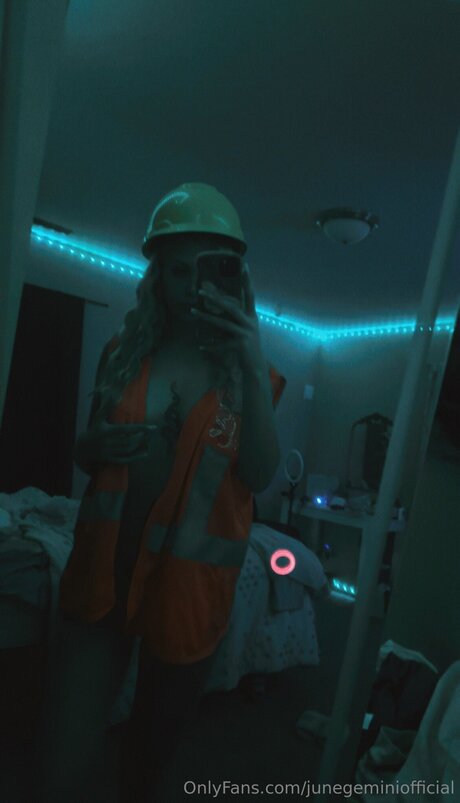 Junegeminiofficial xxx actress galleries