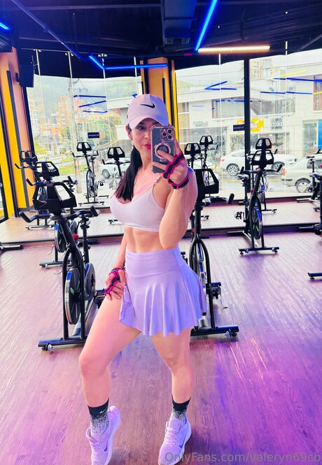 Valeryn69cb free star photos