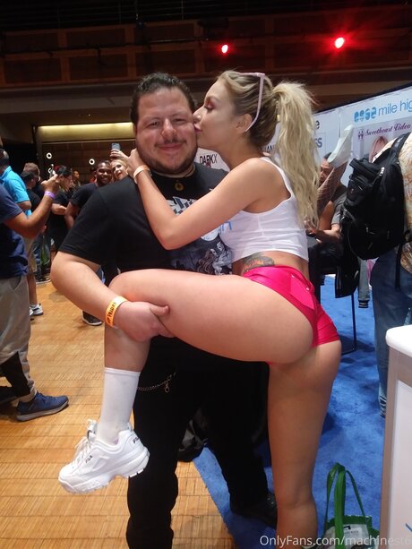 Machinest6 erotic pornstar pic